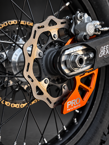 RHINO GUARD • Protector disco trasero CNC KTM / Husqvarna 2003-2027 · GasGas 2021-2027
