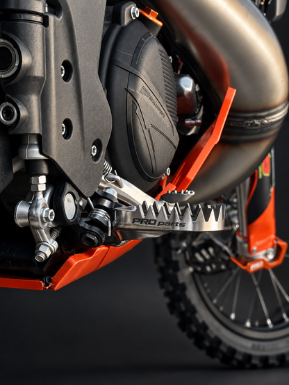 SHARK BITE • Estriberas de Titanio GR5 KTM GROUP 2024–2027